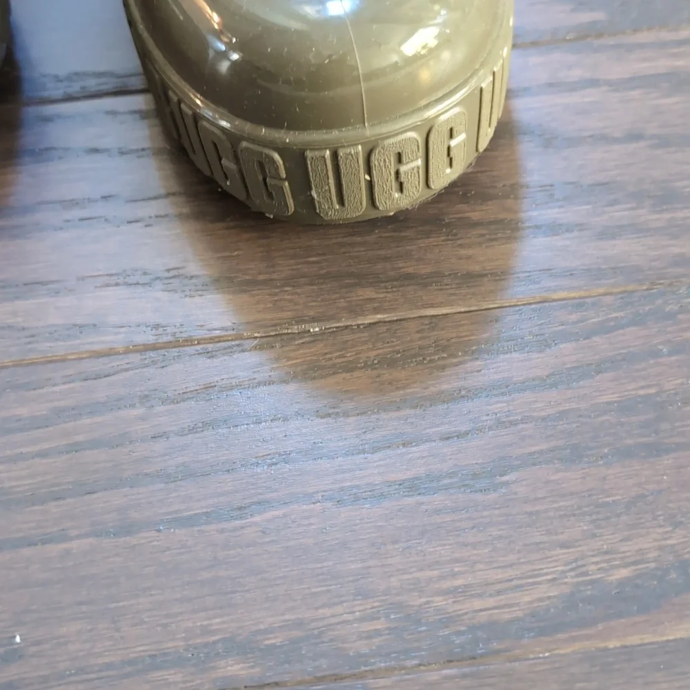 UGG Size 8 Olive Green Rain Boot - Picture 2 of 11